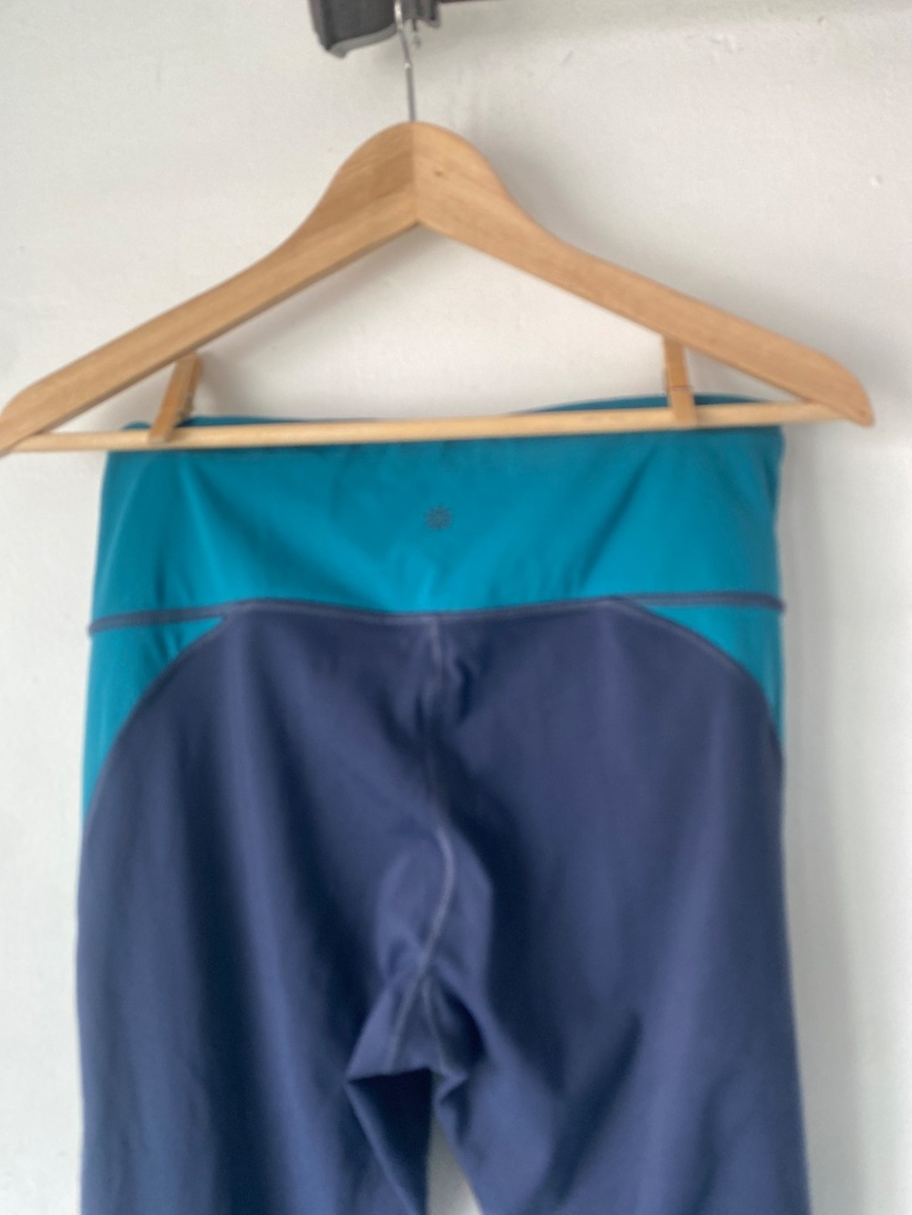 Athleta M High Rise Crunch Colorblock 7/8 Tights Leggings - Picture 9 of 11